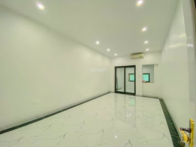 Ba Trieu Street, Vietnam Ba Trieu Street, Vietnam