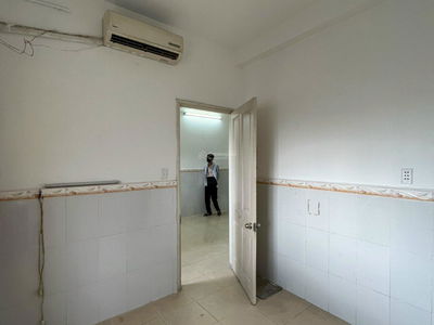 Tan Son Nhi Street, Vietnam Tan Son Nhi Street, Vietnam