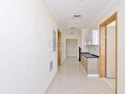 Jebel Ali Hills, United Arab Emirates  Jebel Ali Hills, United Arab Emirates