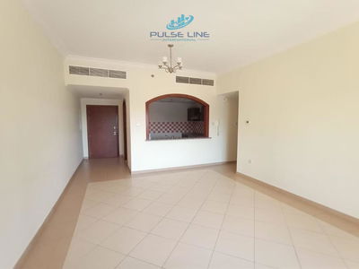 Art 8, United Arab Emirates  Art 8, United Arab Emirates