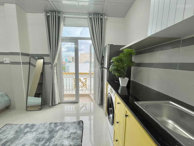 Dang Thuy Tram Street, Vietnam Dang Thuy Tram Street, Vietnam