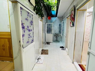 Nguyen Chi Thanh Street, Vietnam Nguyen Chi Thanh Street, Vietnam