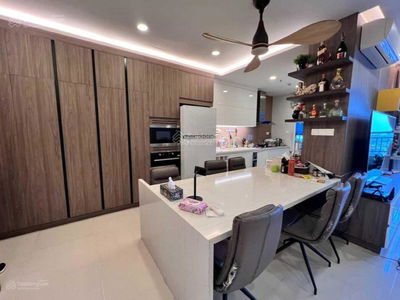 Sunrise City, Vietnam  Sunrise City, Vietnam