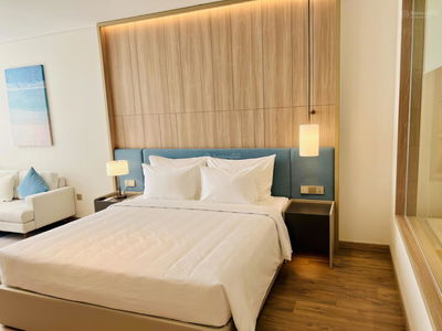 A La Carte Ha Long Bay, Vietnam A La Carte Ha Long Bay, Vietnam