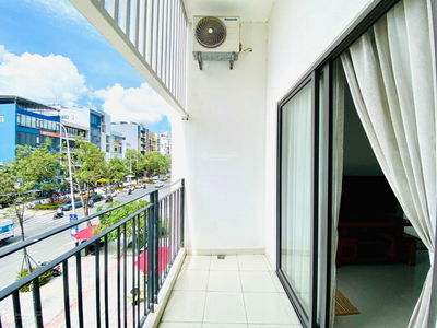 The Monarchy, Vietnam The Monarchy, Vietnam