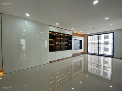 Rose Town, Vietnam Rose Town, Vietnam