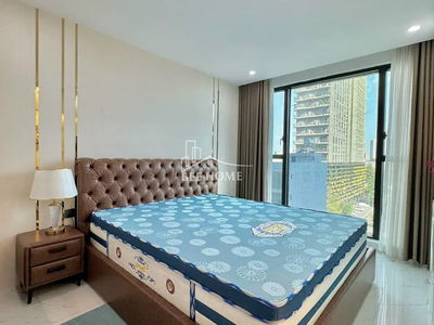 Happy in Vista, Vietnam  Happy in Vista, Vietnam