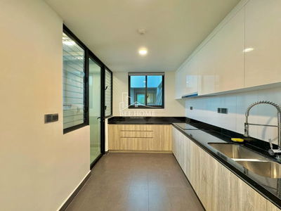 Happy in Vista, Vietnam Happy in Vista, Vietnam