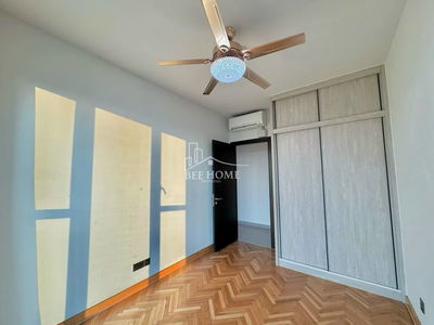 Happy in Vista, Vietnam  Happy in Vista, Vietnam