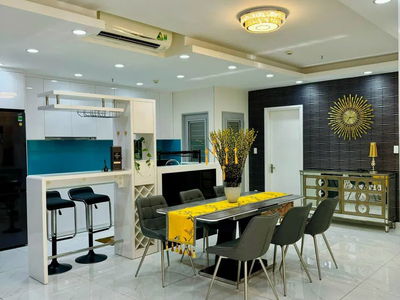 Scenic Valley, Vietnam  Scenic Valley, Vietnam