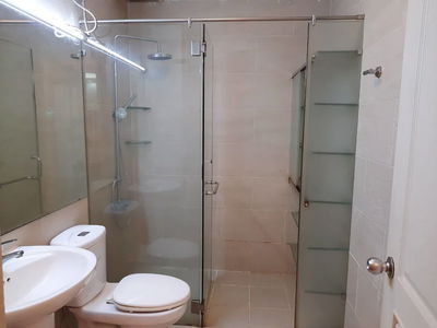 Housing in Hanoi, Vietnam Housing in Hanoi, Vietnam