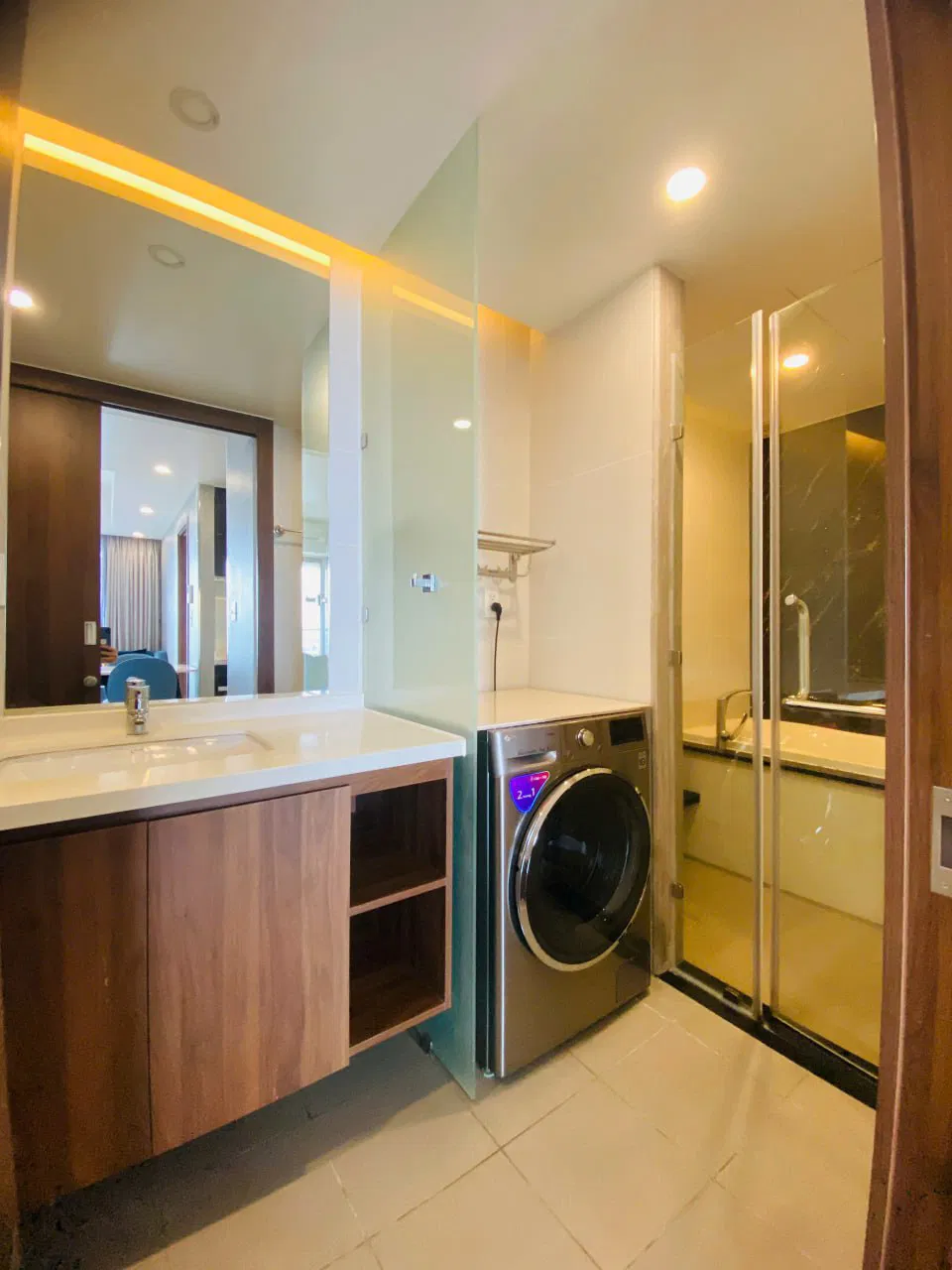 Hiyori Building, Vietnam Hiyori Building, Vietnam