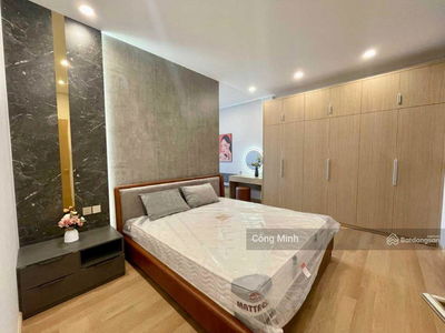 D'. Le Pont D’or - Hoang Cau, Vietnam D'. Le Pont D’or - Hoang Cau, Vietnam