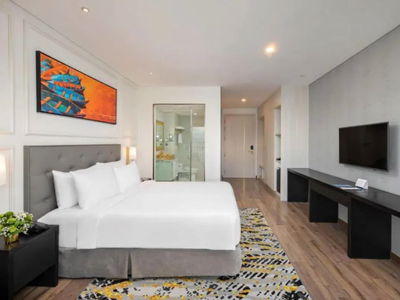 Golden Luxurious, Vietnam  Golden Luxurious, Vietnam