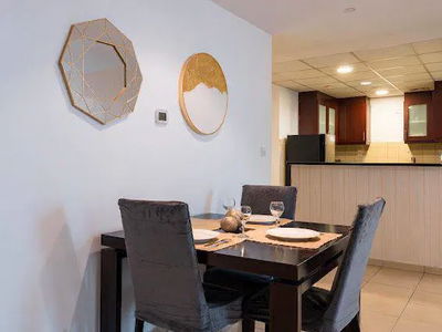 Alojamiento en Dubai, United Arab Emirates  Alojamiento en Dubai, United Arab Emirates