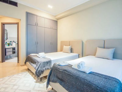 Жилье в Dubai, United Arab Emirates  Жилье в Dubai, United Arab Emirates