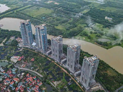 Swan Lake Onsen, Vietnam Swan Lake Onsen, Vietnam