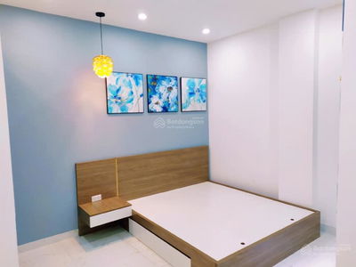 Pham Hung Street, Vietnam Pham Hung Street, Vietnam