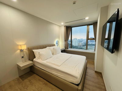 The Peak, Vietnam  The Peak, Vietnam