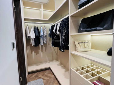 The Peak, Vietnam The Peak, Vietnam