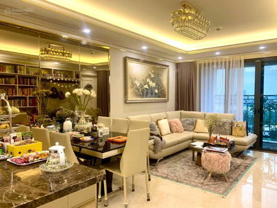 D'. Le Roi Soleil, Vietnam D'. Le Roi Soleil, Vietnam