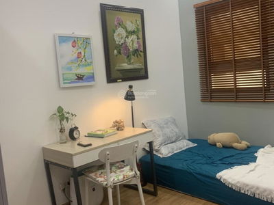 Topaz Twins, Vietnam Topaz Twins, Vietnam