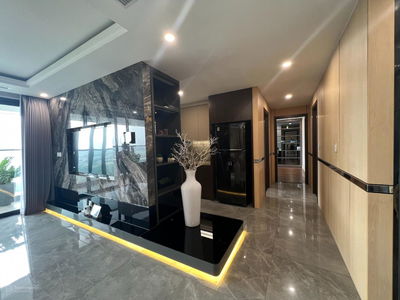 Sunshine Diamond River, Vietnam Sunshine Diamond River, Vietnam