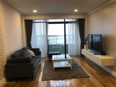 Hoang Thanh Tower, Vietnam Hoang Thanh Tower, Vietnam