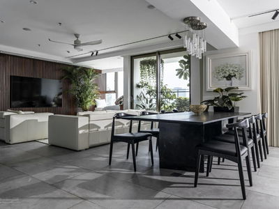 The Peak, Vietnam  The Peak, Vietnam