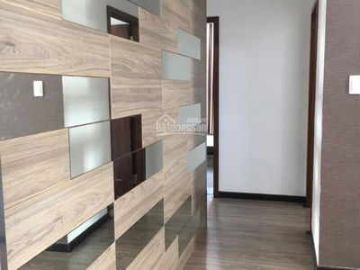 Hoang Anh Thanh Binh, Vietnam Hoang Anh Thanh Binh, Vietnam