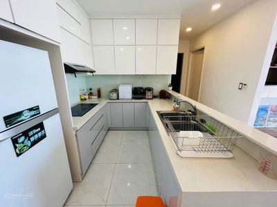 Sunrise City, Vietnam Sunrise City, Vietnam