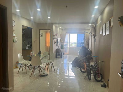 Le Van Chi Street, Vietnam Le Van Chi Street, Vietnam