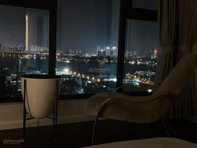 D'. Le Roi Soleil, Vietnam D'. Le Roi Soleil, Vietnam