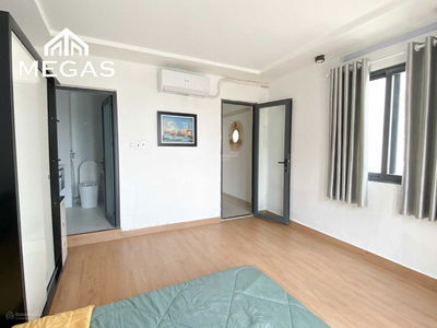 Duong Quang Ham Street, Vietnam Duong Quang Ham Street, Vietnam