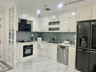 D'. Le Roi Soleil, Vietnam D'. Le Roi Soleil, Vietnam