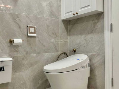 D'. Le Roi Soleil, Vietnam D'. Le Roi Soleil, Vietnam