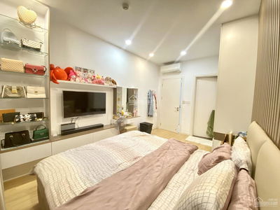 Sunrise City, Vietnam  Sunrise City, Vietnam