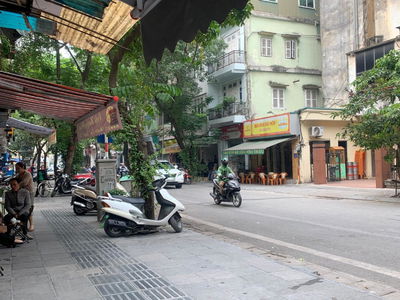 Le Quy Don Street, Vietnam Le Quy Don Street, Vietnam