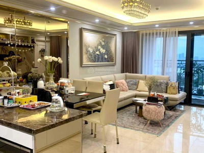 D'. Le Roi Soleil, Vietnam D'. Le Roi Soleil, Vietnam