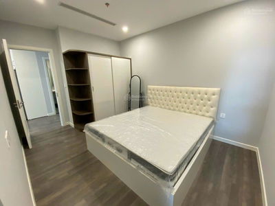 Lac Long Quan Street, Vietnam Lac Long Quan Street, Vietnam