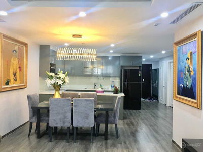 D'. Le Roi Soleil, Vietnam D'. Le Roi Soleil, Vietnam