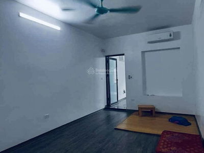 Thai Ha Street, Vietnam Thai Ha Street, Vietnam