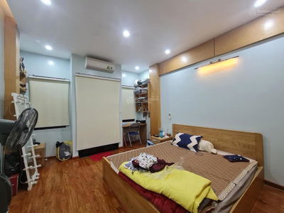 Nguyen Thai Hoc Street, Vietnam Nguyen Thai Hoc Street, Vietnam