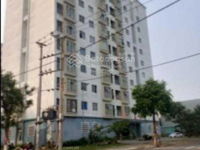 Nguyen Huu Tien Street, Vietnam  Nguyen Huu Tien Street, Vietnam