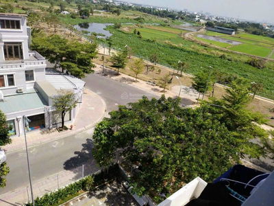 Ha Do Riverside, Vietnam Ha Do Riverside, Vietnam