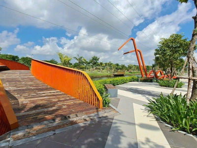 Moonlight Avenue, Vietnam Moonlight Avenue, Vietnam