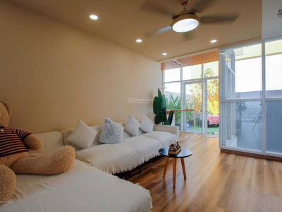 Him Lam Phu Dong, Vietnam Him Lam Phu Dong, Vietnam