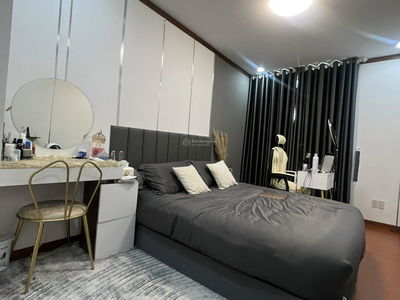 Hoang Anh Thanh Binh, Vietnam Hoang Anh Thanh Binh, Vietnam