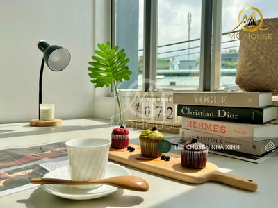 Lac Long Quan Street, Vietnam Lac Long Quan Street, Vietnam