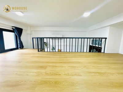 Nguyen Kiem Street, Vietnam  Nguyen Kiem Street, Vietnam